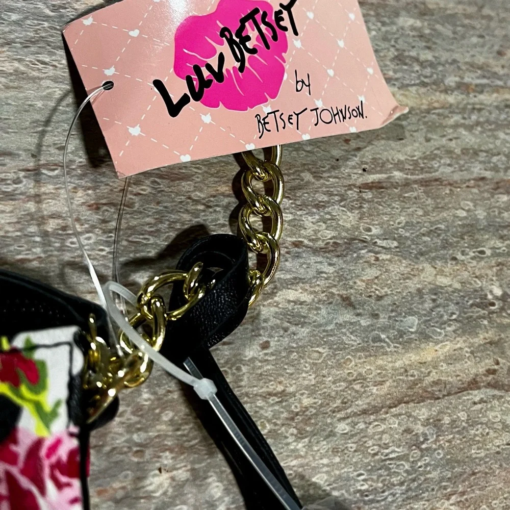 NWT Luv by Betsey Johnson Leo Red LB Double crossbody bag w/ Heart ♥️ keychain - Picture 12 of 16